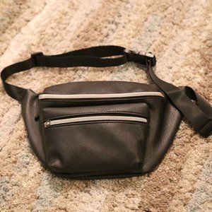 Black Fanny Pack